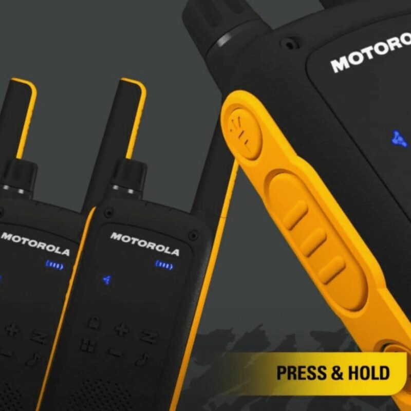 2 X Motorola Talkabout T82 Extreme Walkie Talkies